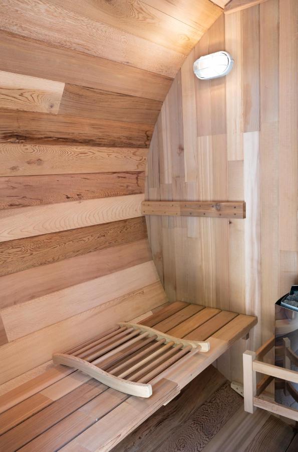 Zen-bungalow No 2 Met Sauna En Hottub Holiday home Rheezerveen